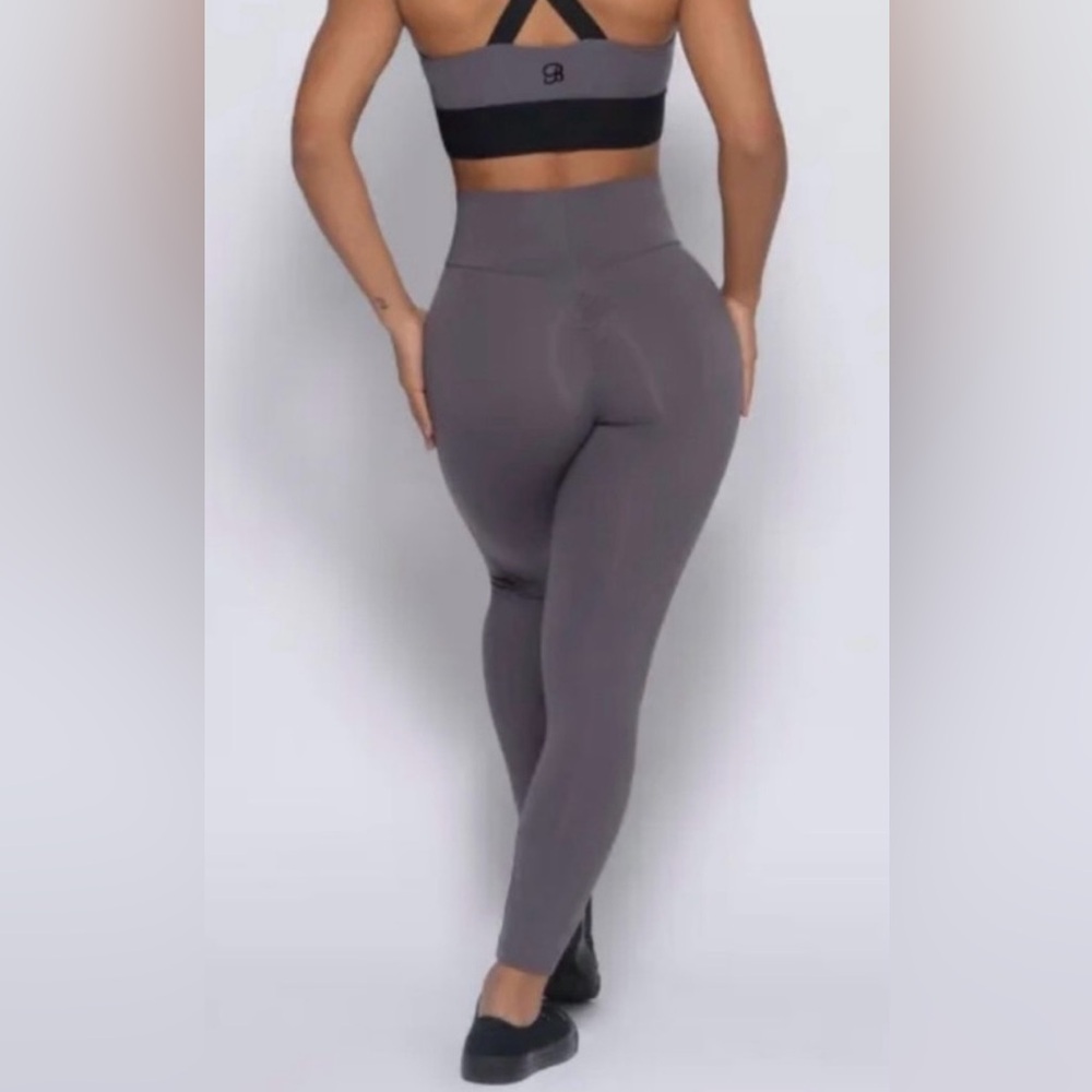 Bombshell Sportswear Brazilian Contour 7/8 Leggings - Picture 2 of 7